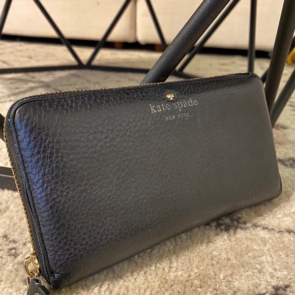 Kate Spade Black Leather Zipper Wallet - Picture 2 of 6